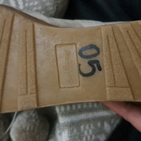 Size 7 red camel boots. Used like new. - Picture 6 of 7